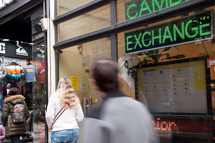 En la Capital Federal, el dólar blue se vende a $783