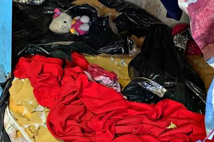 En la casa del tío se encontró una bolsa negra y cinta similar a las que se utilizaron para ocultar el cuerpo de la nena