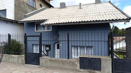 En la casa donde vivían Schmalz y Ojeda Jara no hay rastros de ellos.