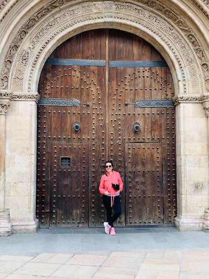 En la Catedral de Valencia. Puerta L´almoina (Puerta de la Limosna).