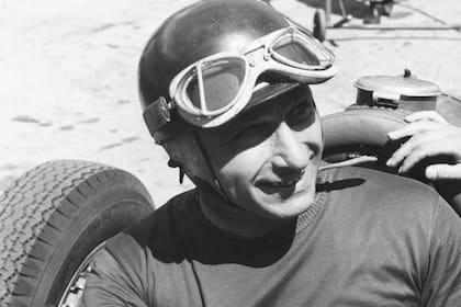 En la categoría Fórmula 1, Fangio obtuvo cinco campeonatos mundiales y dos subcampeonatos