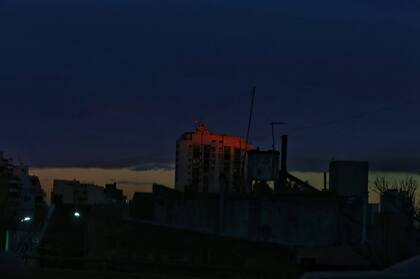 En la ciudad de Buenos Aires el cielo se oscureció y se hizo de noche