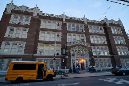 En la ciudad de Nueva York, los últimos feriados del ciclo escolar de 2023-2024 son el 19 y 26 de junio de 2024 (AP Photo/Kathy Willens)