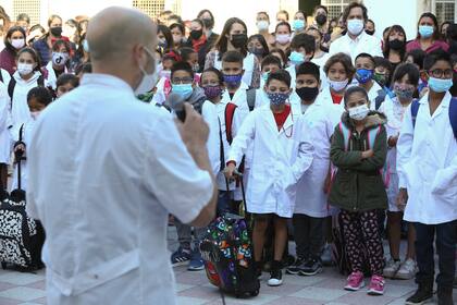 En la ciudad las clases comenzaron el 22 de febrero con la obligatoriedad del uso del barbijo en alumnos de cuarto grado en adelante