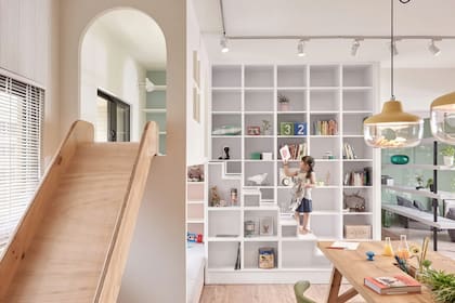 En la cocina, para tener a los chicos cerca cuando se come o prepara la cena