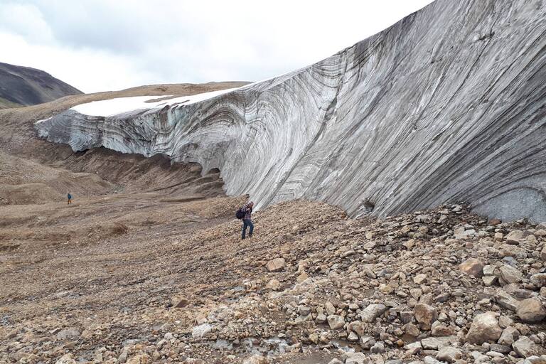 Se derritió un bloque de hielo en Canadá y dejó al descubierto un tesoro revelador de 7000 años de antigüedad