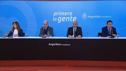 En la conferencia de prensa posterior a la reunión de Gabinete estuvieron Gabriela Cerruti, Aníbal Fernández, Juan Manzur y Claudio Moroni