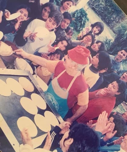 En la costa Carlitos llegó a vender 3500 panqueques y 1200 hamburguesas por día.