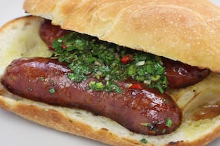 Un clásico sandwich argentino fue elegido como el mejor "hot dog" del mundo por TasteAtlas