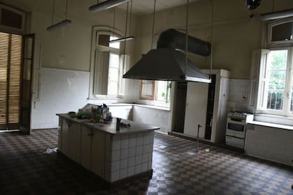 En la enorme cocina funcionará la cafetería de Casa FOA