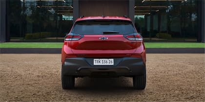 En la entrada de gama se ofrece en los colores Blanco Summit, Gris Rush, Negro Black Meet Kettle y Rojo Jinx, que es el de la imagen