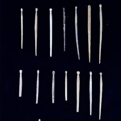 En la excavación de Aizanoi se encontraron también cuentas de collares y horquillas