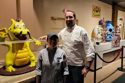 En la fábrica de chocolate los visitantes pueden apreciar todo el proceso de fabricación y degustar productos