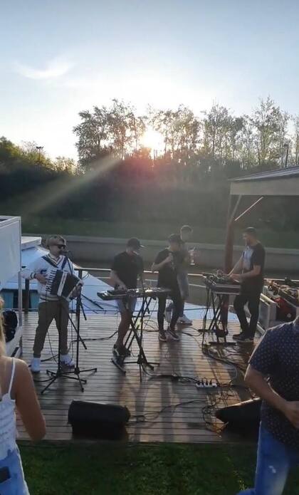 En la fiesta clandestina hubo una banda en vivo