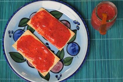 En la heladera, dura alrededor de una semana.