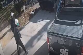 Videos. Alerta en Ramos Mejía: una banda de motochorros asedia a los vecinos