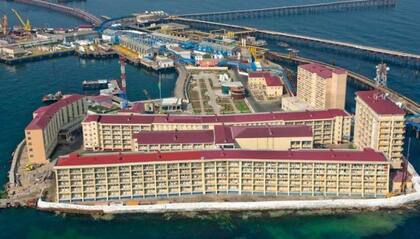 En la imagen, el conjunto de viviendas de Neft Dashlari, en una foto de la empresa estatal petrolera SOCAR y distribuida en la cuenta del X del gobierno de Azerbaiyán sin fecha.