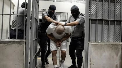 En la imagen, un preso en El Salvador