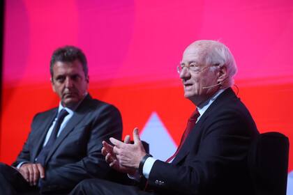 En la mañana de ayer se reunieron Paolo Rocca, número uno de Techint; Marcelo Mindlin, titular de Sacde y Pampa Energía, con el ministro de Economía; preocupa la situación del gas para el norte del país.