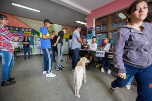 Un grupo de intelectuales defendió el sistema electoral argentino