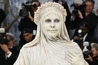 En la Met Gala, una campeona olímpica descubre cuán famosa se ha vuelto