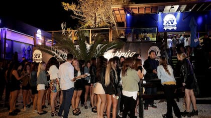 En la Municipalidad aseguran que las denuncias tienen que ver con los ruidos que producen los jóvenes en las calles