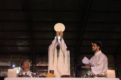 En la organización del retiro, además de chicos, hay sacerdotes, un diácono y varios matrimonios