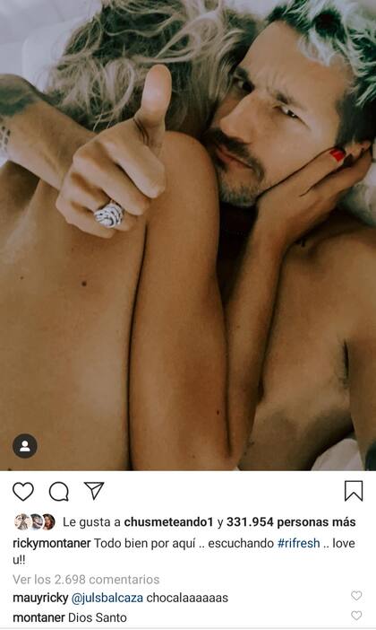 En la parte inferior de la imagen se puede ver la reacción de Ricardo Montaner ante la foto de su hijo y su nuera desnudos