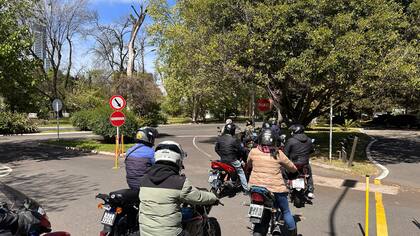 En la parte práctica se hizo énfasis en el frenado y en el slalom