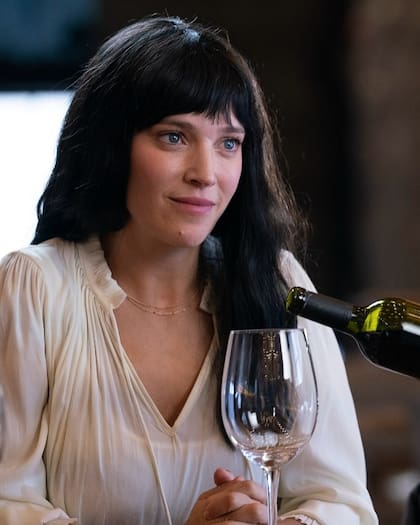 En la película Mensaje en una botella, Lopilato interpreta a Denise, una sommelier que descubre cómo mandarse mensajes al pasado para intentar corregir sus errores. Pero cada mensaje solo complica más su presente y enreda la vida de todos a su alrededor