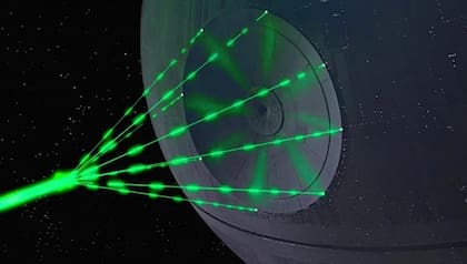 En la película Star Wars, un arma llamada Estrella de la Muerte es capaz de concentrar un haz de energía destructor de planetas