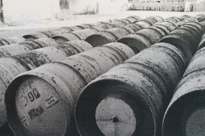 En la planta de Petroquímica Bermúdez se hallaron 1000 tanques de cloro gaseoso, una sustancia tóxica usada como arma química durante la Primera Guerra Mundial. Pero desaparecieron otros 850, de una tonelada cada uno.