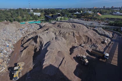 En la planta de reciclado de Villa Soldati se procesan hasta 2400 diarias de residuos áridos provenientes de las obras en construcción de toda la ciudad