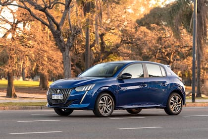 En la planta de Villa Bosch se produjeron 6000 unidades del Peugeot 208 en mayo