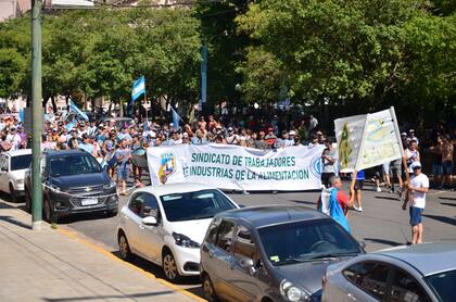 En la planta trabajan alrededor de 1000 personas