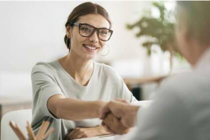 A la hora de asistir a una entrevista laboral, es recomendable practicar las posibles respuestas 