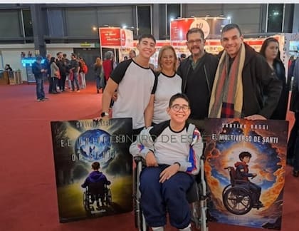 En la presentación de sus libros en La Feria del Libro de CABA (2024).