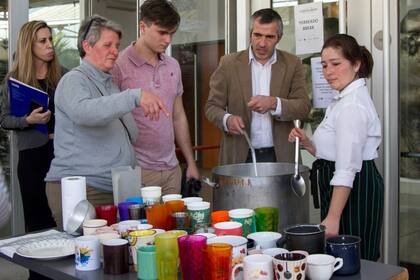 En la presentación del proyecto se sirvió mate cocido