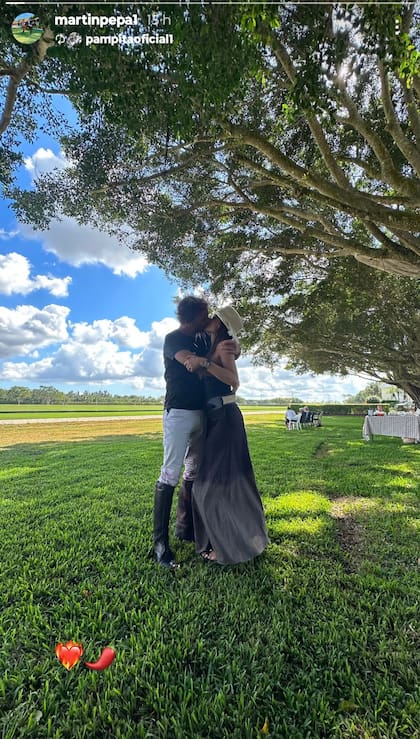 En la previa al Día de los Enamorados, Pampita y Martín Pepa compartieron un romántico día de campo y polo en Palm Beach, Estados Unidos