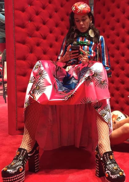 En la previa, durante el fitting del verano 17 de Gucci