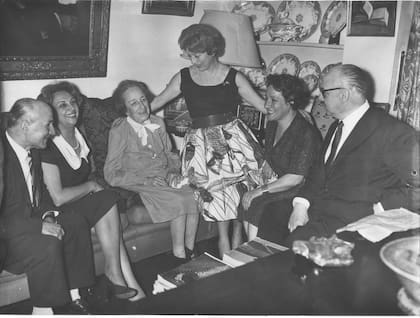 En la primera década de 1960, Regina recibía visitas en su casa de Don Torcuato.