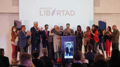 "En la provincia de Buenos Aires el liberalismo logró un hito", afirmó José Luis Espert en el búnker de Avanza Libertad