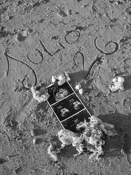 En la publicación anunciaron que el bebé nacerá en julio (Foto: Instagram @julieta_puente/@facumiguelena)