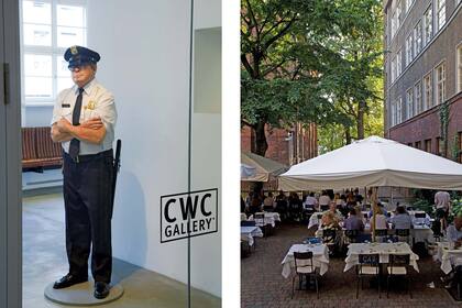En la puerta de la famosa CWC, nos engañó la escultura.
