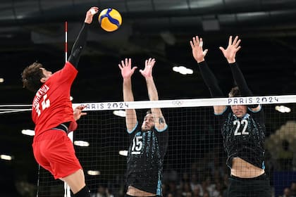 En la segunda fecha la selección argentina perdió ante Japón 3-1 y quedó muy complicada para acceder a cuartos de final