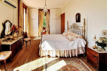 En la segunda planta hay dos dormitorios y un baño, que durante años fueron dependencias de servicio