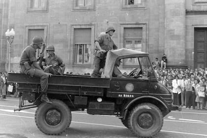 En la tarde del 23, la presencia militar en la Casa Rosada