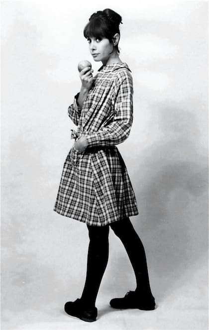 En la temporada de 1976 Thelma Biral repuso Coqueluche, que se convirtió en el segundo título más visto del año