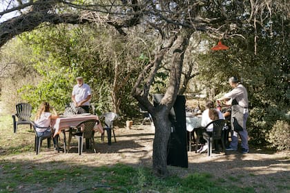 En La Vaquita de Santa Mónica tienen mesas al aire libre.