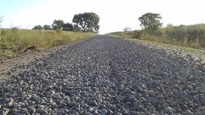 En la zona rural ya han estabilizado los caminos reales con piedra caliza y escoria